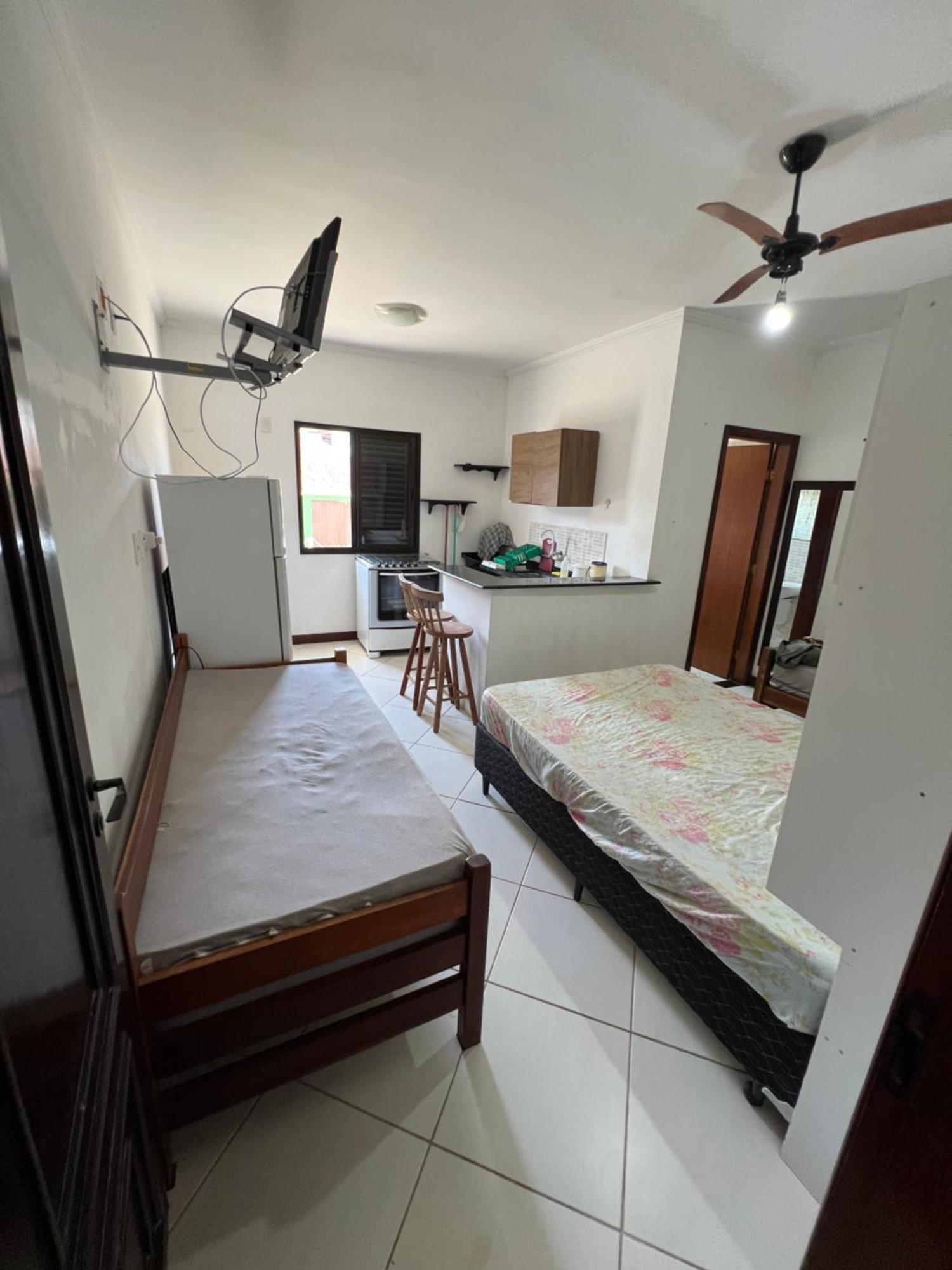 Kitnet Com 2 Piscinas A 4 Quarteiroes Da Toninhas Ubatuba-sp Apartment *
