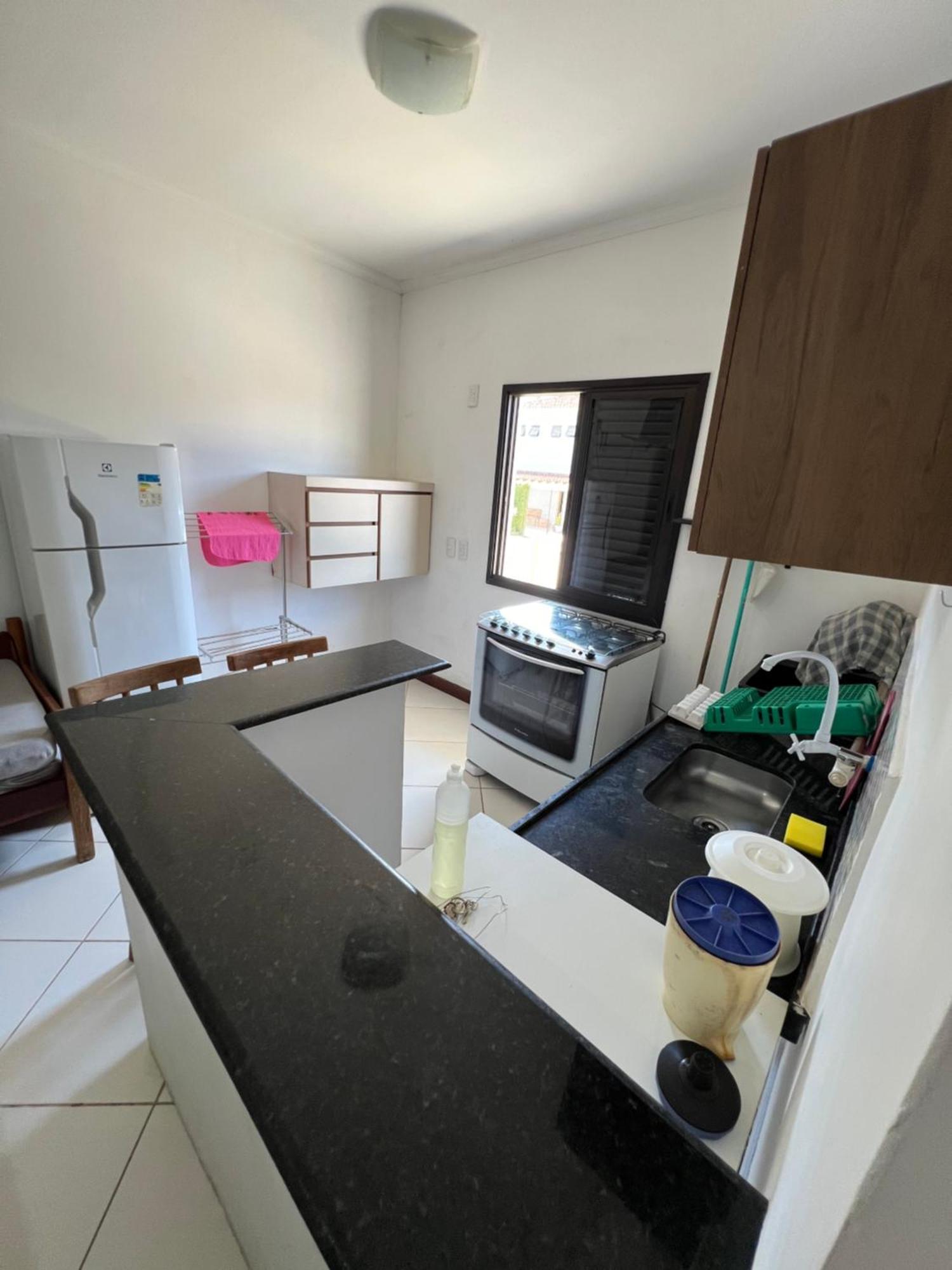 Kitnet Com 2 Piscinas A 4 Quarteiroes Da Toninhas Ubatuba-sp * Ubatuba